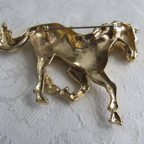 Vintage Butler Brooch Galloping Stallion With Rhinestone Saddle In Gold Tone - Picture 8 of 8